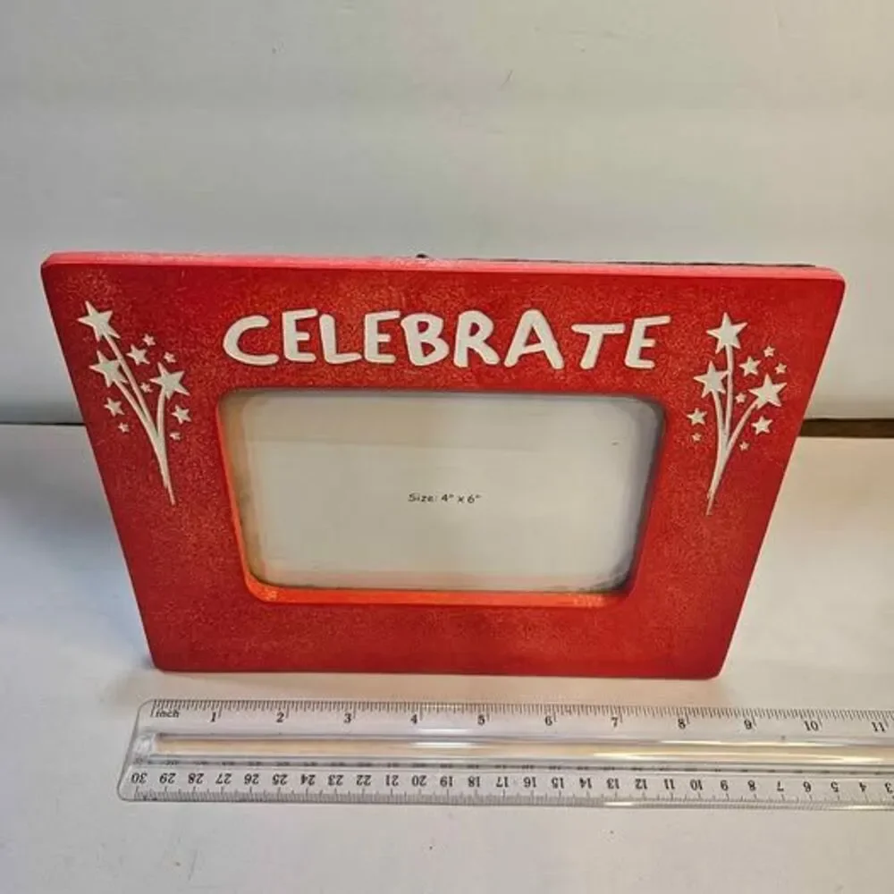 Red 'Celebrate' Star Design 4x6 Photo Frame